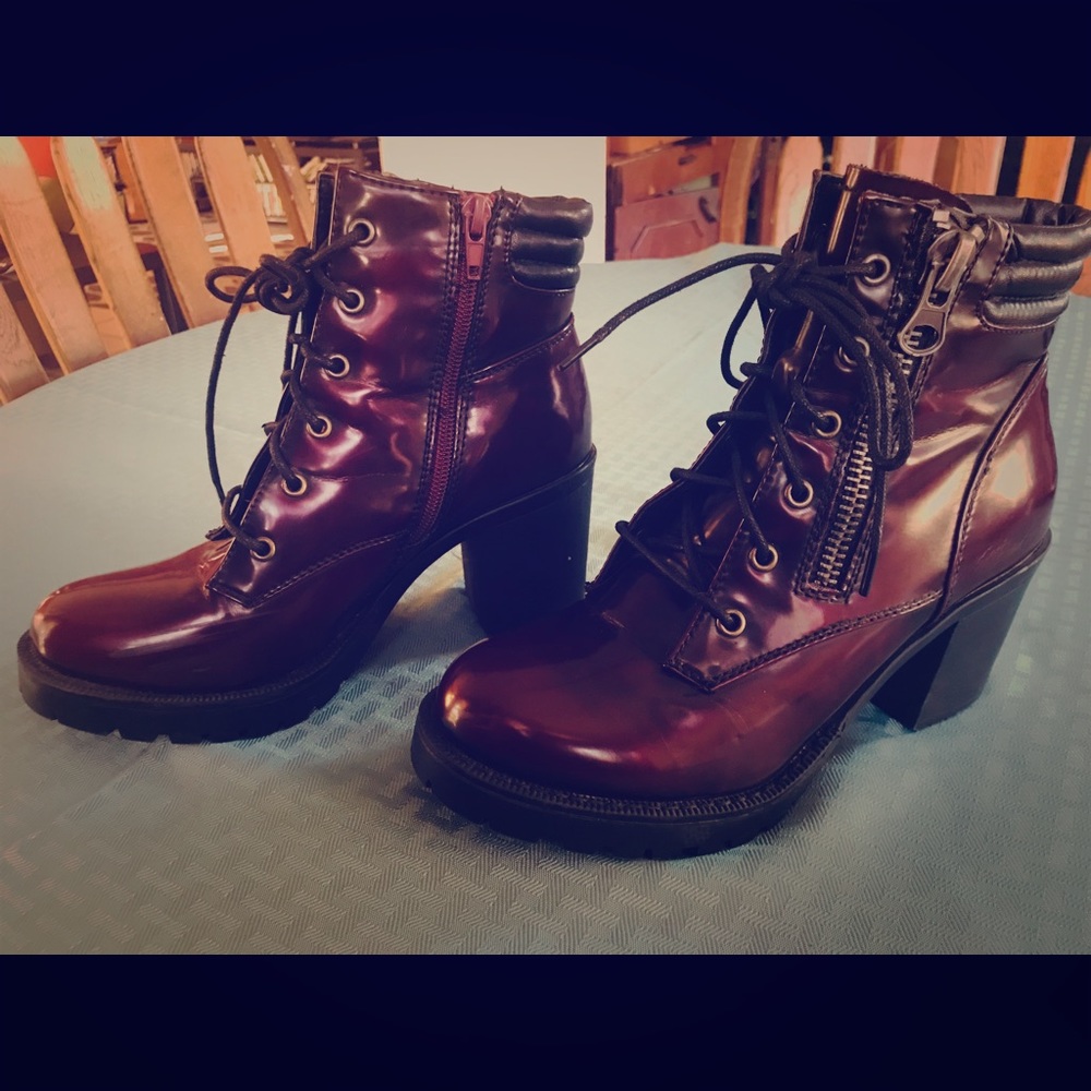 Cathy Jean Doc Martin style maroon color boots. - Picture 1 of 5
